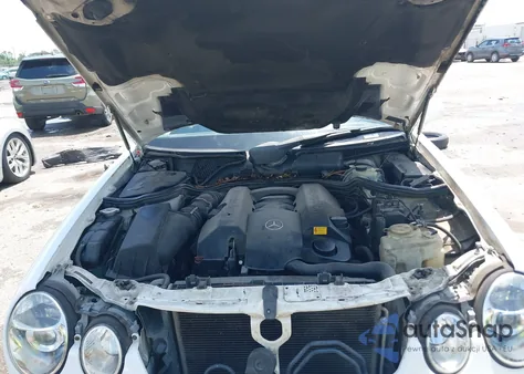 2001 Mercedes-Benz E 320 z USA, uszkodzony, nr VIN WDBJF65J71B309069